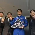 （左から）市村インクリメント49フライトディレクタ、尾藤インクリメントマネージャ、大西宇宙飛行士、中野インクリメント48フライトディレクタ