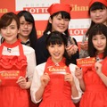 松井愛莉、土屋太鳳、広瀬すず【写真：竹内みちまろ】