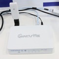 Z-WAVE、ZigBee、Wi-Fi、Bluetoothなど複数の無線通信規格に対応するホームゲートウェイ（撮影：防犯システム取材班）