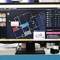 「FUJITSU IoT Solution UBIQUITOUSWARE」を利用した作業員の健康＆安全管理をイメージした活用例。現場の平面図と組み合わせて、作業員がどこにいて、どんな健康状態にあるのかを把握することができる（撮影：防犯システム取材班）