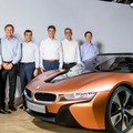 自動運転車の分野での提携を発表するBMW、インテル、モービルアイの3社首脳