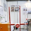 今回の展示では、数ある「フェンスゲート」の中から、省スペース型の「アコーディオンゲートBL46」が展示された（撮影：防犯システム取材班）