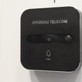 「Smart Door Bell」の本体部分。来客者は、呼び鈴マークが付いた“CALL”ボタンを押す（撮影：防犯システム取材班）