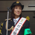 吉田羊、1日警察署長として中華街をパレード【フォトレポート】