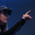 Microsoftのヘッドマウントディスプレイ「HoloLens」（c）Getty Images