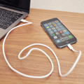 アップル純正のアクセサリー、USB-C to Lightning Cableを使ってiPhoneと接続