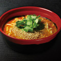 くら寿司、自慢の魚介だしを使用した「胡麻香る担々麺」を20日発売