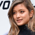 ローラ【写真：竹内みちまろ】