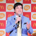 川平慈英が日本マクドナルドの“元気だしてりたま”商品発表会に登場（撮影：non）