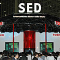 ［CEATEC 2004］SED、次世代薄型ディスプレイ「SED」パネルを初めて一般公開 画像