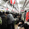 京阪電車の車内やホームが居酒屋に！人気イベントが再び期間限定で登場