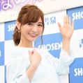 “かわいすぎる売り子”ほのかが初トレカ！セクシー黒タイツ姿に挑戦