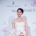 三吉彩花が誕生日にウエディングドレス姿を披露！