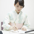 吉岡里帆、書道8段の腕前披露！直筆暑中見舞いが届く