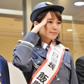 「女性による痴漢・盗撮撲滅キャンペーン」で一日警察署長に就任した飯豊まりえ