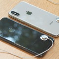 「iPhone X」。シルバーとスペースグレーの2色展開