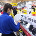 【「折原あやの」のデジマニア】意外に知らないモバイルバッテリー購入のポイント！ビックカメラで聞いてみた