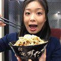 どんどんイケる！すた丼から広島風のお好み焼き丼が登場!!