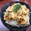 どんどんイケる！すた丼から広島風のお好み焼き丼が登場!!