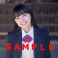 乃木坂46・伊藤理々＆欅坂46・小林由依が制服姿で表紙に登場！