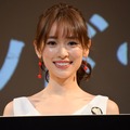 泉里香【写真：竹内みちまろ】