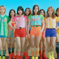 TWICE、ユニフォーム姿で打って・投げて・踊る！新CMがオンエア