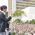 羽生結弦選手の祝賀パレードが開催！ファンに手をふって応える