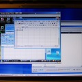 手前のウィンドウがクライアントPC。Excel 97、2003、2007の各バージョンが動いている。これはサーバから配信されたアプリケーションだ