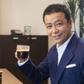 中山秀征が司会の新番組『中山秀征のカフェする！？』が本日配信スタート