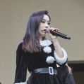 黒サンタ衣装で登場！Dreamcatcher、日本デビュー記念ライブで一足早いクリスマスプレゼント