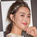 内田理央、ウェディングドレスに喜びつつ婚期を心配？「超遠のいてそうです（笑）」