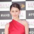 ダレノガレ明美の“メリハリボディ”に、バイきんぐ小峠「たまんねーの一言ですよ」