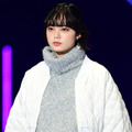 【TGC 2019】欅坂46平手友梨奈、TGCにサプライズ登場＆微笑みも