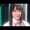 日向坂46、「ママのドレス」MV解禁！大学生設定のソロシーンも！