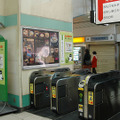 JR有楽町駅改札内にもビックカメラのポスター