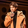 片寄涼太、ランウェイイベントに登場！「国境を越えて人の心を繋げたい」と今後の目標も語る