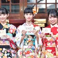 浅川梨奈、大幡しえり、大原優乃【写真：竹内みちまろ】