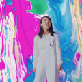 上白石萌音、新曲MVで即興アートとコラボ！