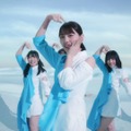 日向坂46の新曲MV公開！メンバーが“あざとかわいい”ダンス披露