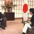 左から）茂木外相、安藤優子（C)フジテレビ