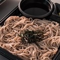 ファミマが「ざるそば」リニューアル！コシのある麺＆こだわりのつゆが魅力