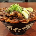 『北海道すた丼～濃厚バター焦がし焼肉味～』メディア試食会【撮影：小宮山あきの】