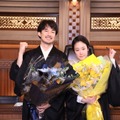 左から）竹野内豊、黒木華（C）フジテレビ