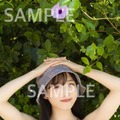 AKB48・小栗有以ファースト写真集『君と出逢った日から』HMV限定特典ポストカード（撮影：細居幸次郎、発売：小学館）
