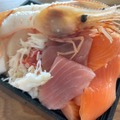 札幌 汐音の「海鮮豪華もりもり弁当」（3240円）50食限定