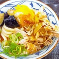 【実食】丸亀製麺“冷やしうどん”で人気NO.1の「鬼おろし肉ぶっかけ」に新作が登場！ひと足先に試食！