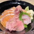 海鮮丼（撮影：渡邉）