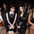 永野芽郁＆TWICE・サナ(Photo by Jacopo M. Raule/Getty Images for Prada)