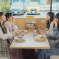 日向坂46×ココイチ「帰ってきた！ココイチde HAPPY！キャンペーン」CM　（c）Seed&Flower LLC