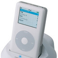　オンキヨーは、同社製品とアップルコンピュータのiPodシリーズが連動するiPod専用ドック「RI Dock」（Remote Interactive Dock for iPod）の新製品「DS-A1」を5月11日に発売する。